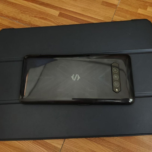 The “Xiaomi Black Shark 4” Review: A Gaming Beast with Sleek Design