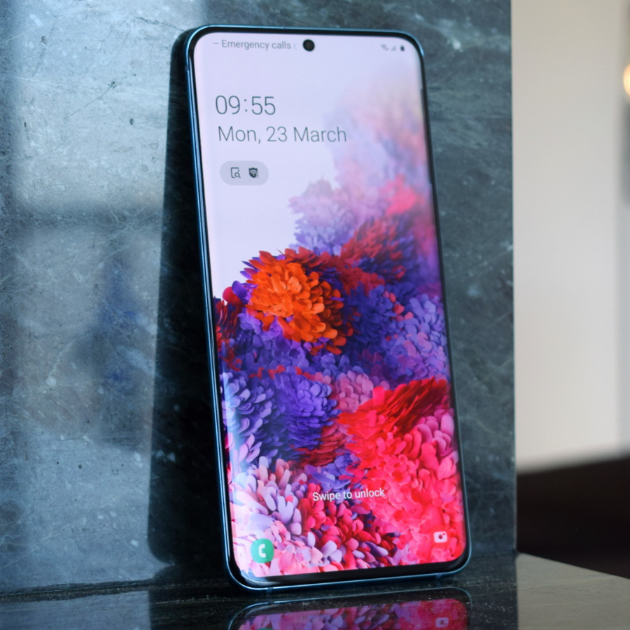 The “Samsung Galaxy S20” Review: Innovation and Power in Your Palm