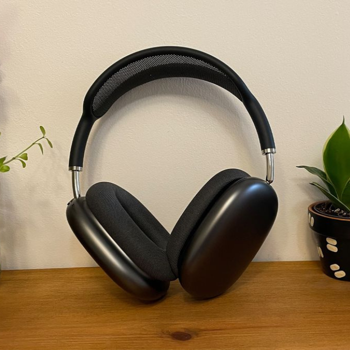 The “AirPods Max” Review: A Premium Audio Experience with Impeccable Design