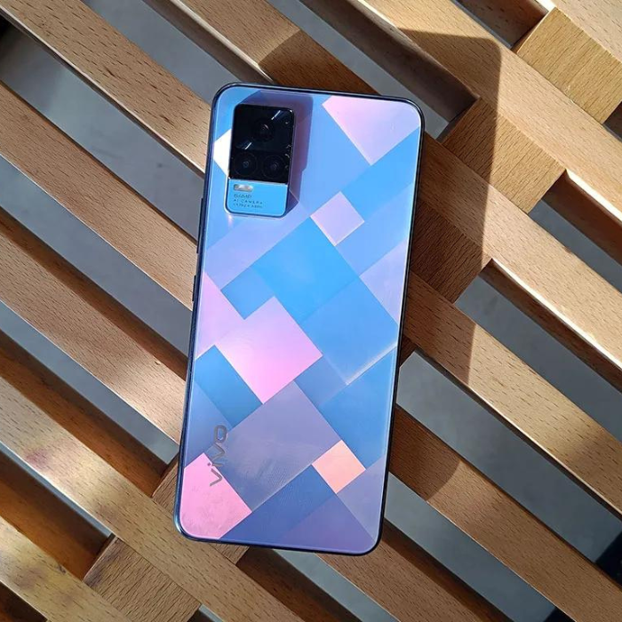 The “Vivo Y73” Review: Your Stylish Mid-Range Smartphone Deconstructed