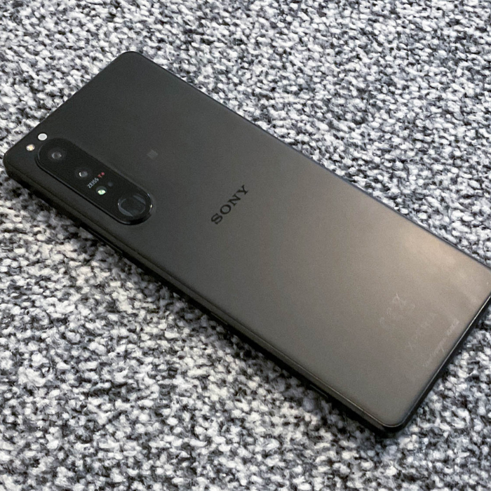 The “Sony Xperia 1 III” Review: A Multimedia Powerhouse with Camera Innovation